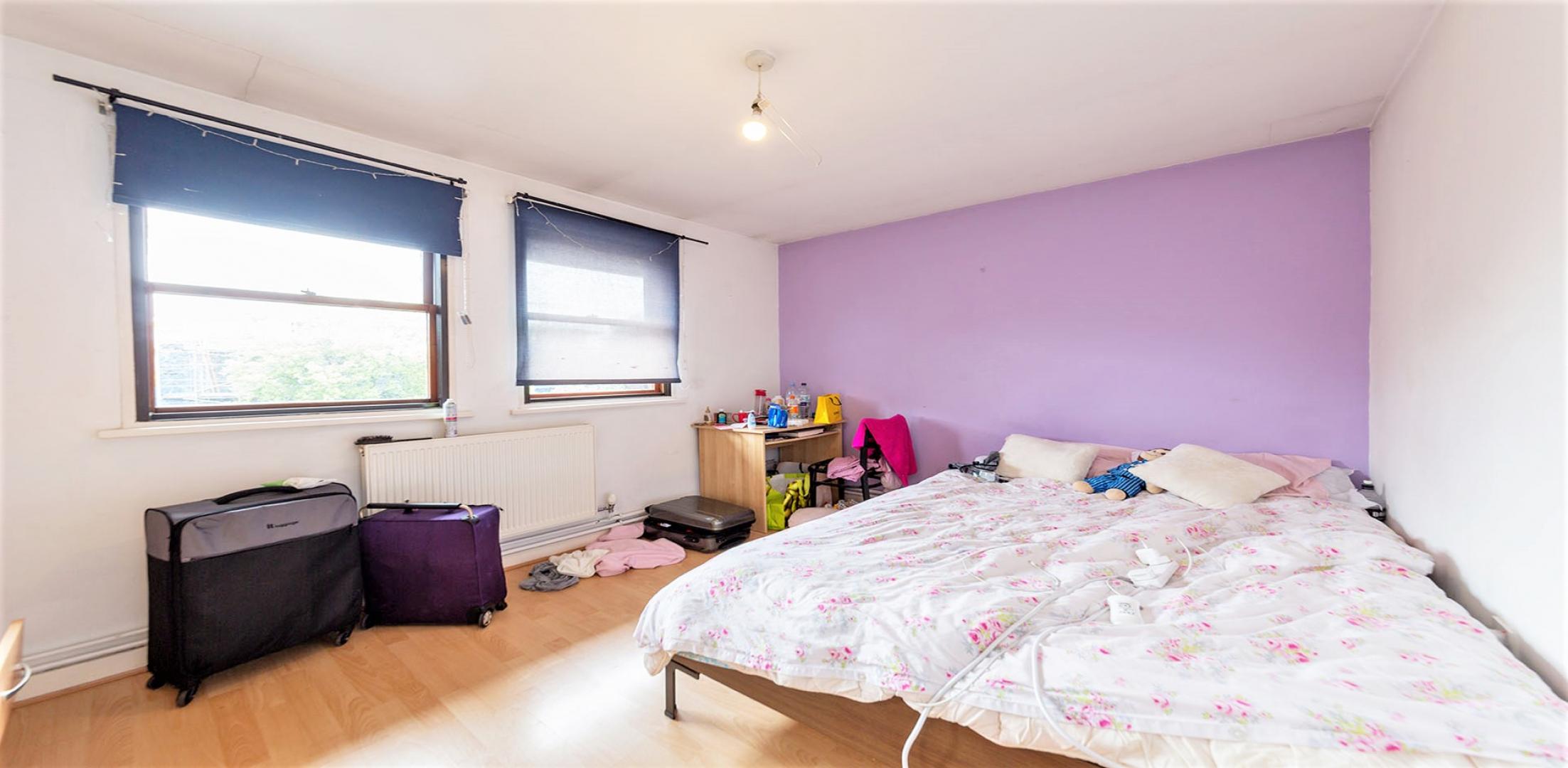 			4 Bedroom, 1 bath, 1 reception Flat			 Brondesbury Park, KILBURN